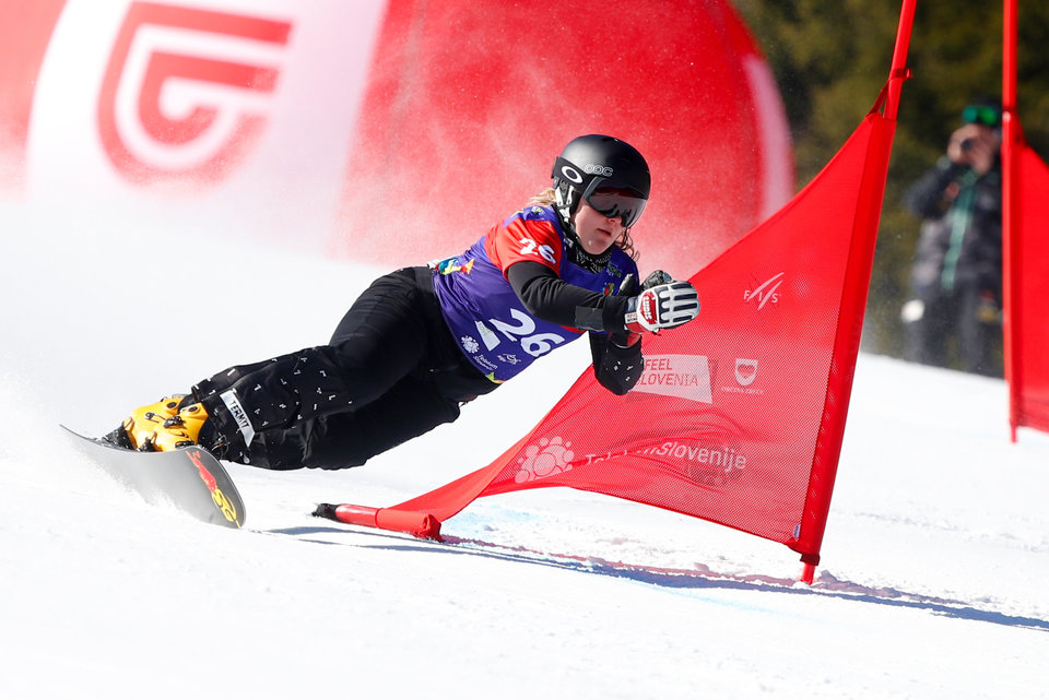«София Надыршина сейчас в порядке» — Тихомиров о победе сноубордистки на этапе Кубка мира