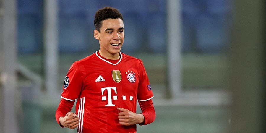 Официально: 18-летний Мусиала продлил контракт с «Баварией» до 2026 года