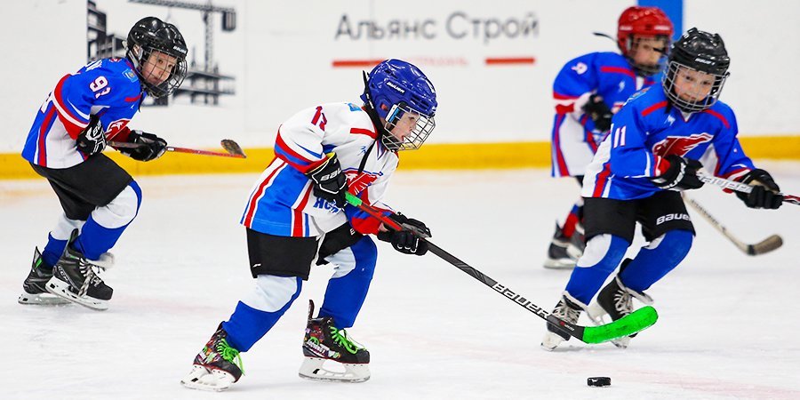 В Астрахани прошли областные соревнования по хоккею среди юношей