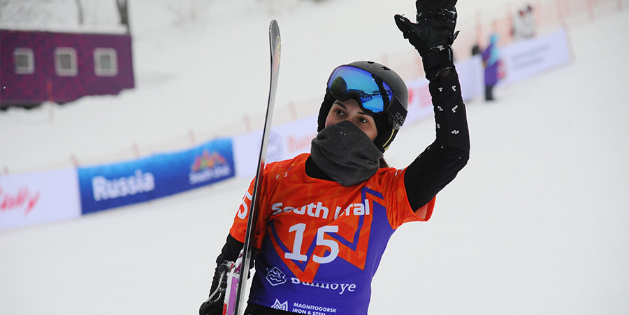 Сноубордистка Курочкина стала третьей на этапе Кубка мира в России