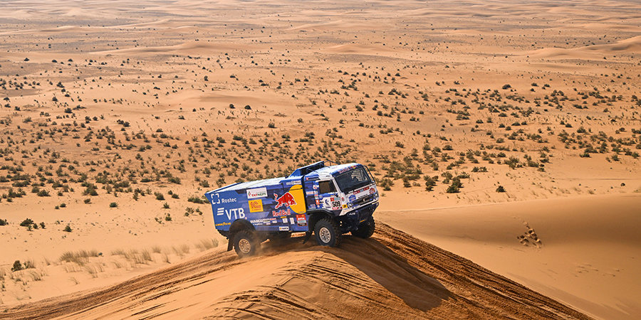 Экипаж Каргинова выиграл пятый этап ралли-марафона «Дакар» в зачете грузовиков
