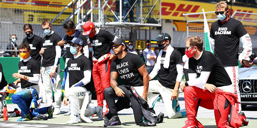 Пилоты «Формулы-1» без Хэмилтона провели акцию против расизма на Гран-при Сахира