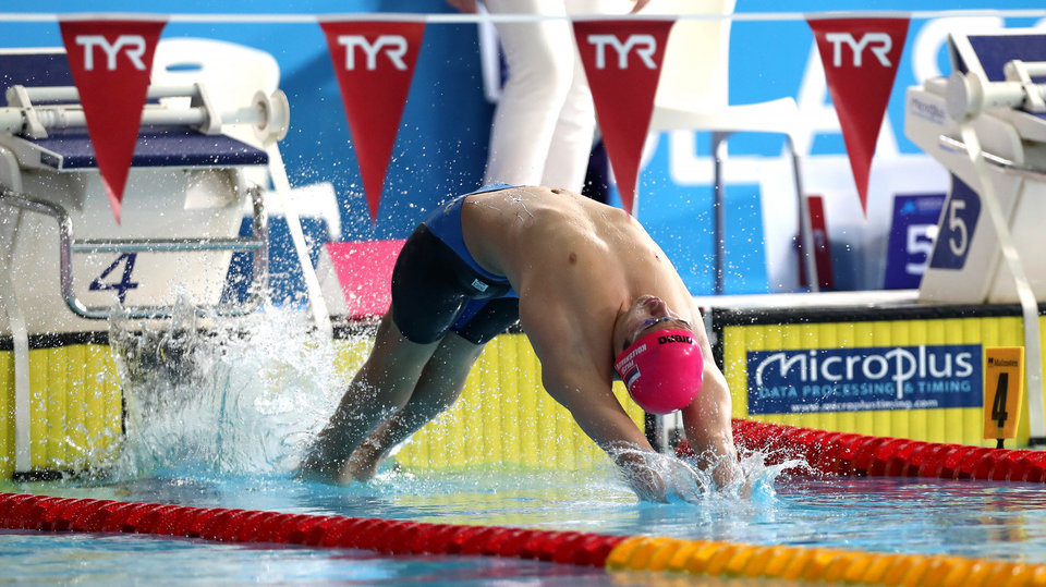Колесников и Кривоногова выиграли золото чемпионата России по плаванию
