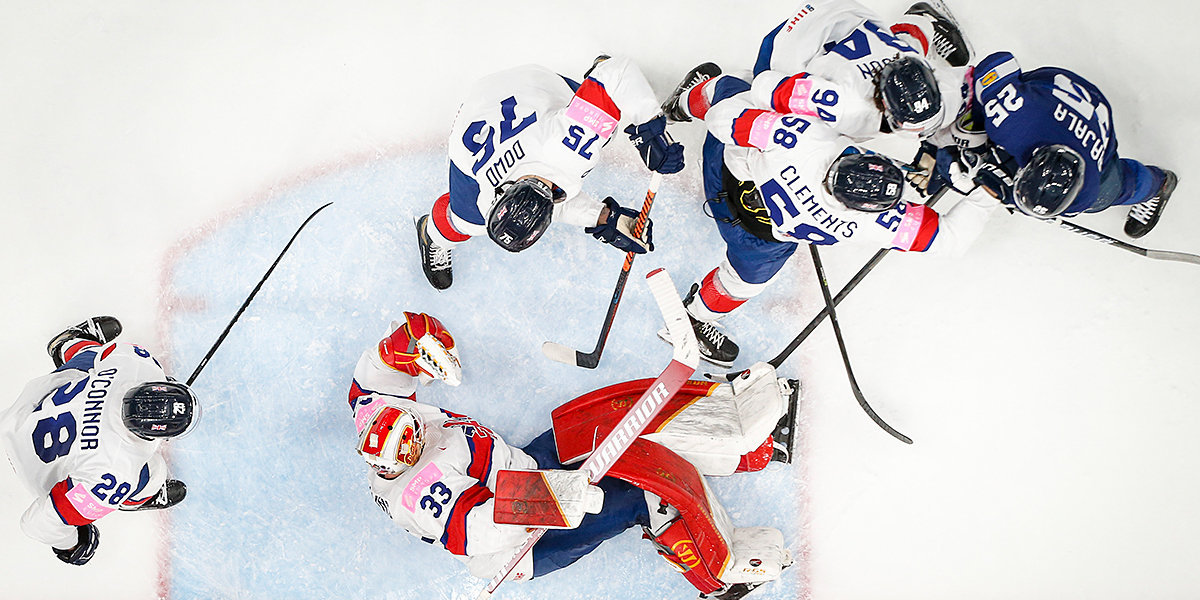 Сборная Финляндии крупно победила британцев на чемпионате мира по хоккею, команда Италии пропустила 9 шайб от немцев
