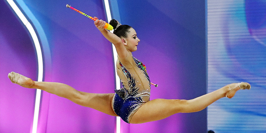 Кабаева наградила гимнасток. Их красота согрела зимнюю Москву Кабаева наградила гимнасток. Их красота согрела зимнюю Москву