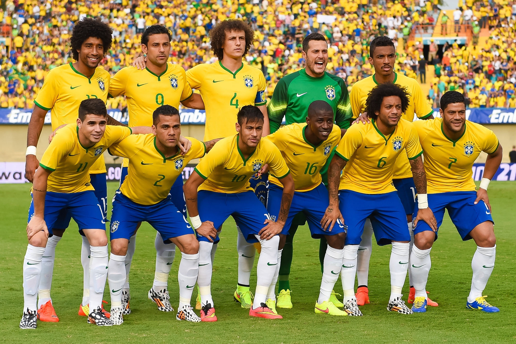 Сколько раз бразилия становилась чемпионом. Сборная команда Бразилии по футболу. Футбольная сборная команда Бразилия. Сборная Бразилии по футболу состав. Состав сборной Бразилии по футболу.