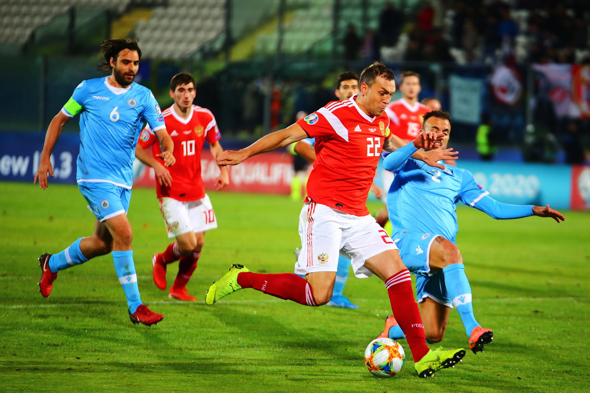 Сборная сан марино по футболу матчи. Чемпионат европы по футболу 2020 (отборочный турнир). Сборная сан марино по футболу матчи. Игрок сан марино. Сан марино футбол.