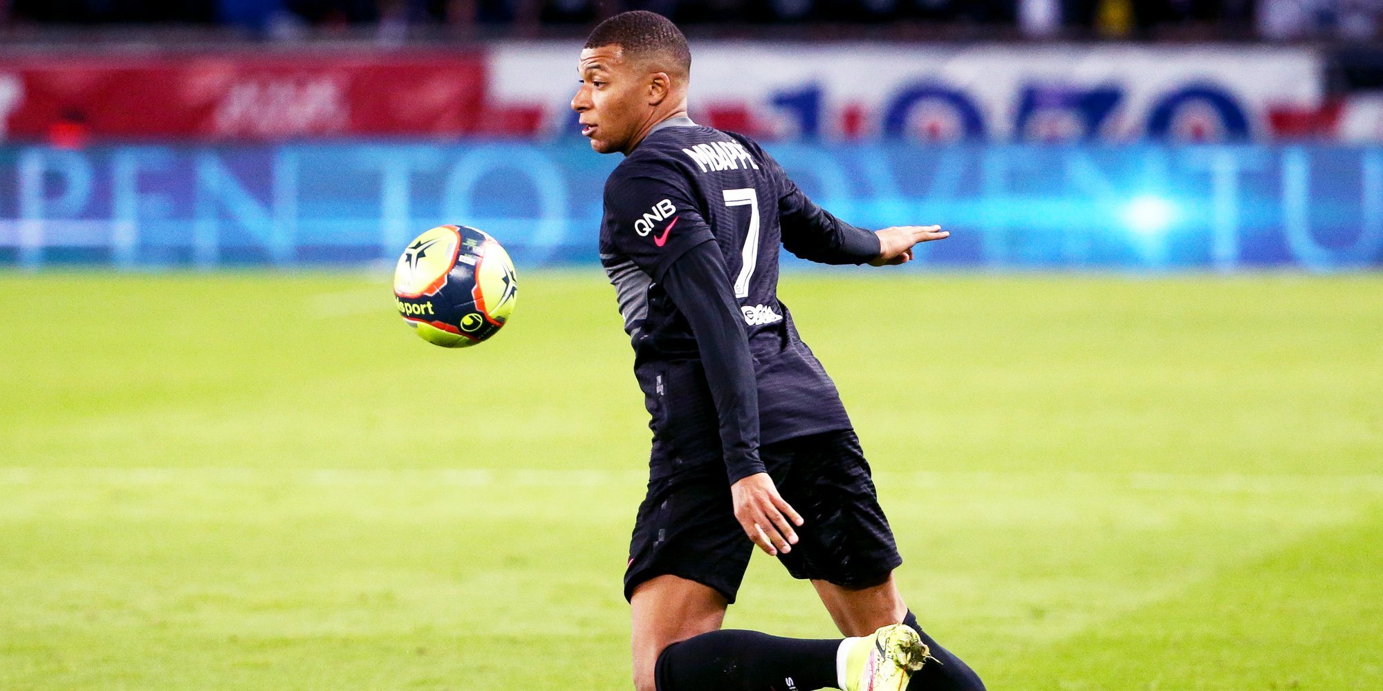 Президент «Барселоны» хочет перехватить Мбаппе у «Реала» — СМИ Президент «Барселоны» хочет перехватить Мбаппе у «Реала» — СМИ