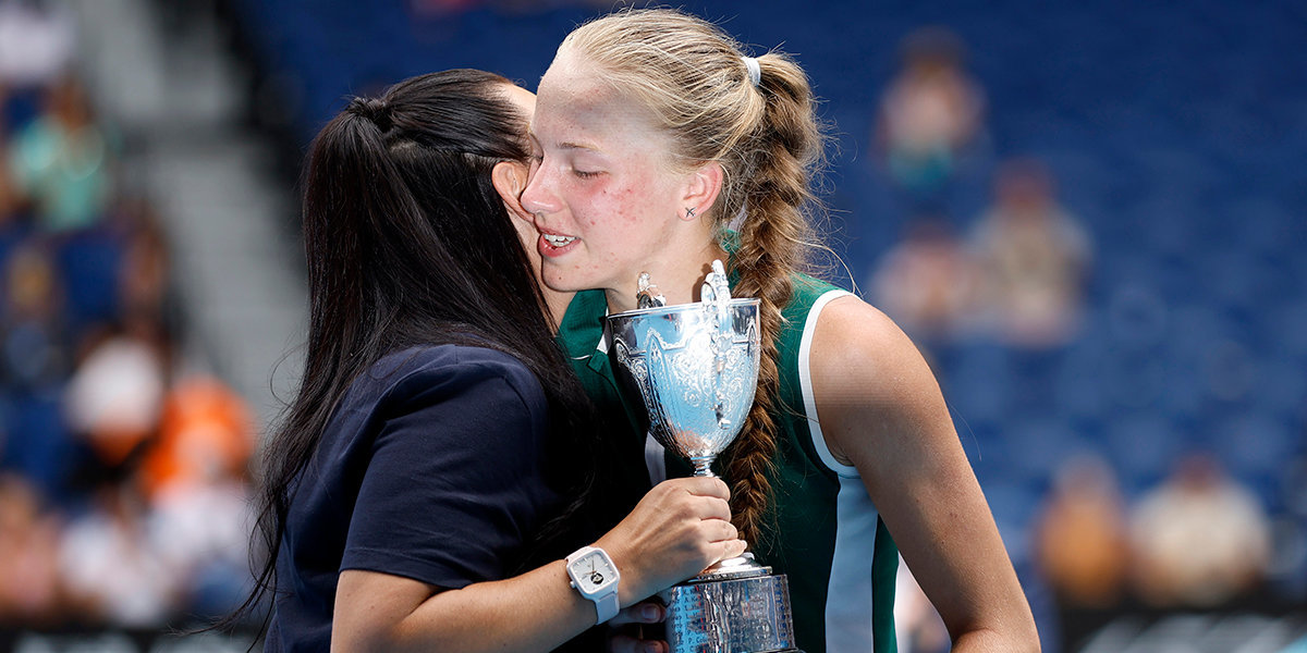 Чемпионка Australian Open Корнеева рассказала, как выиграла титул с травмой