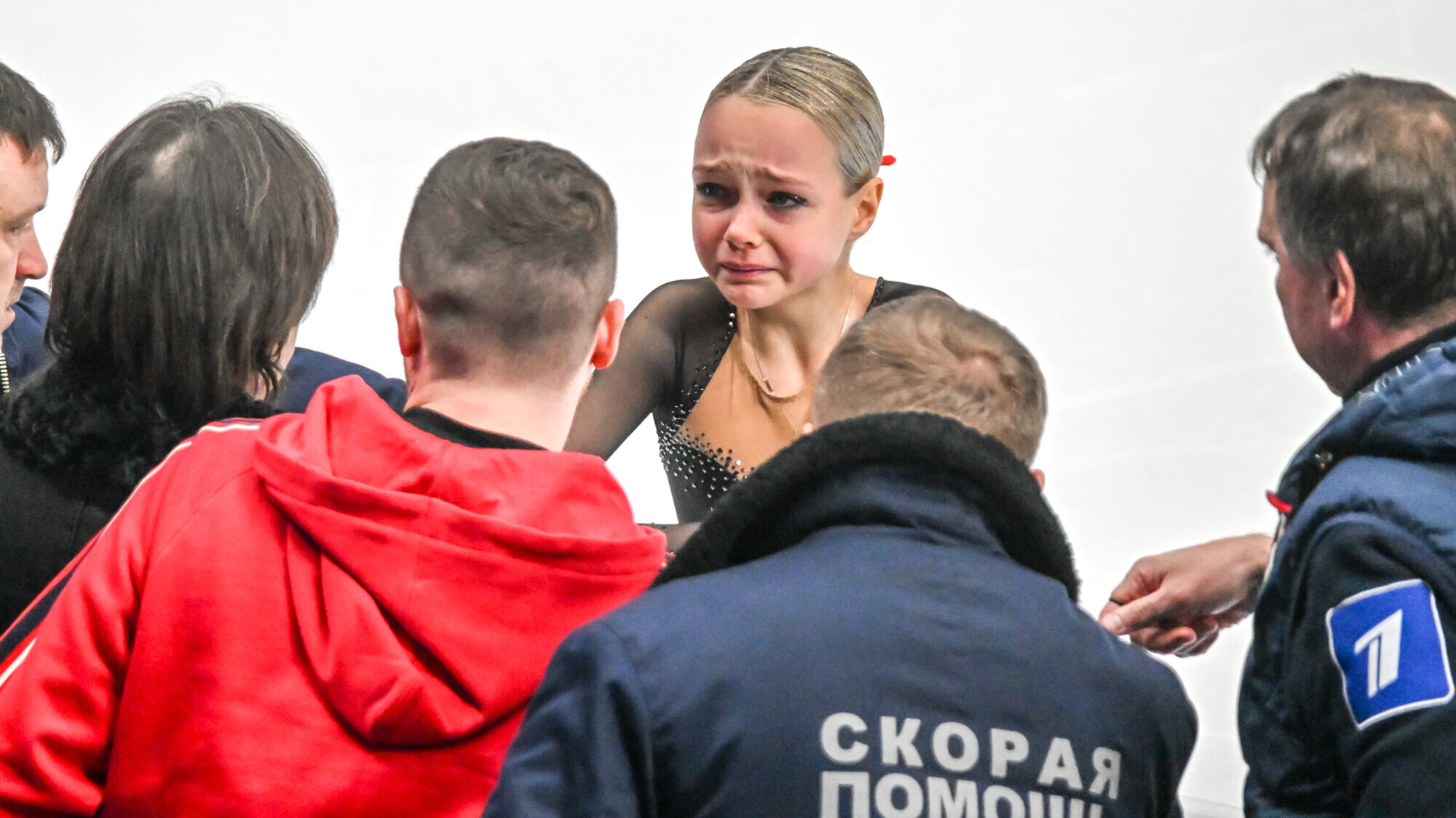 Чудовищное падение фигуристки на чемпионате России. Лена рыдала и не могла  остановиться