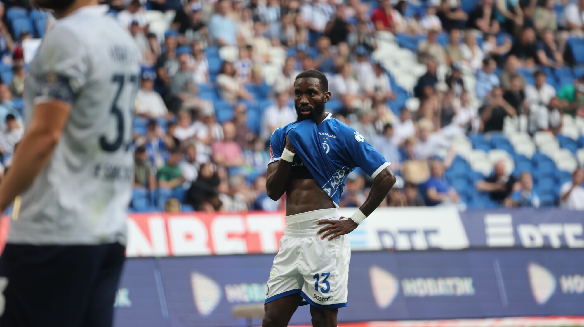 Вероятный уход Нгамале из «Динамо» не связан с поведением его девушки