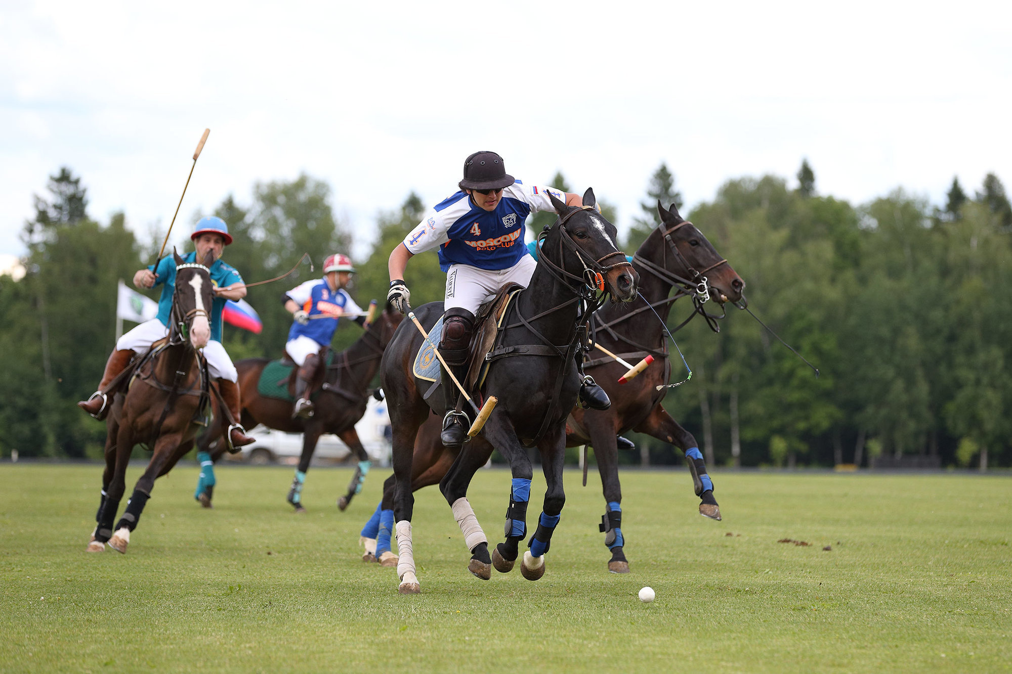 Поло игра правила. Polo игра. Конное поло. Човган поло. Конноспортивные поло.