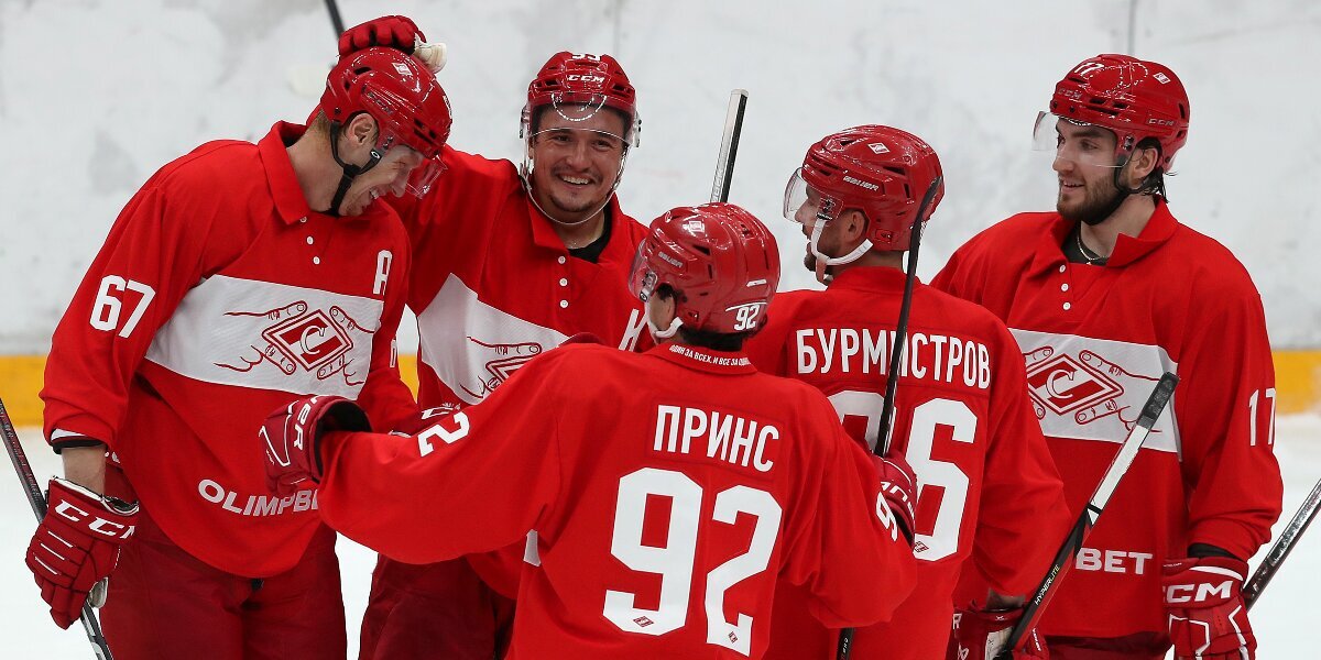 Хоккейный «Спартак» победил «Амур» в контрольном матче