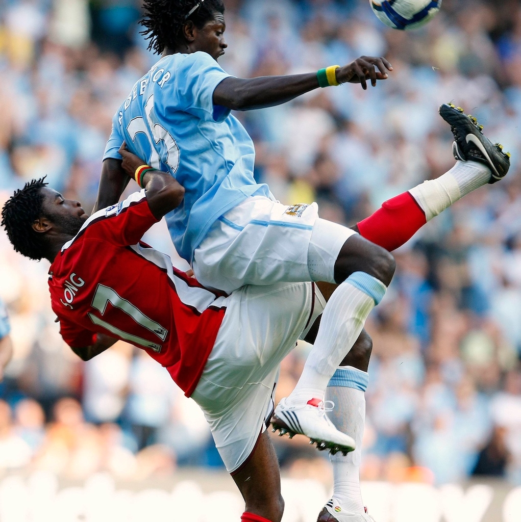 Фапл английский футбол. Эммануэль Адебайор ман Сити. Adebayor vs Arsenal. Adebayor vs Arsenal Celebration.