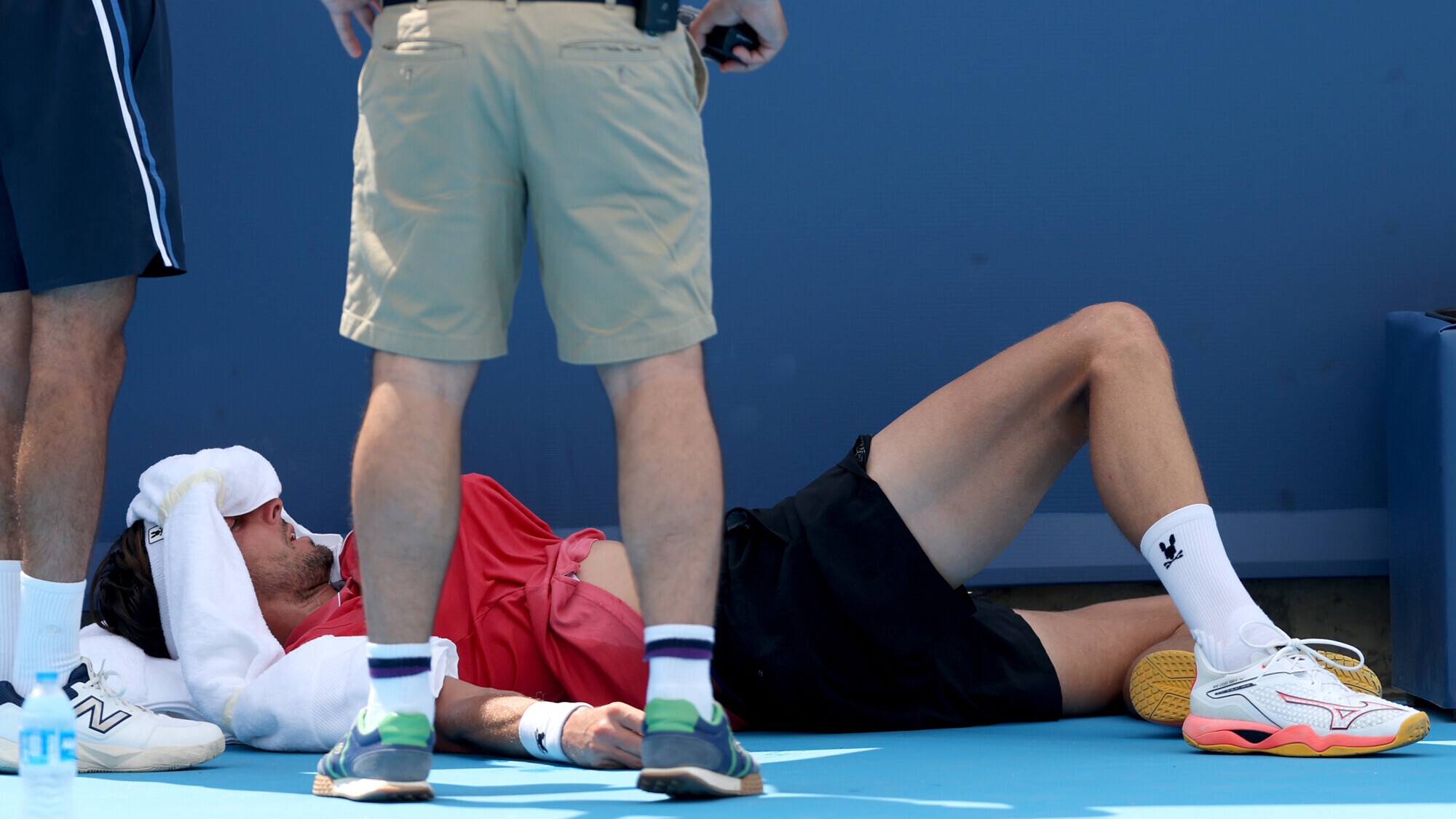 Теннисист Риндеркнех потерял сознание из‑за жары во время матча в США