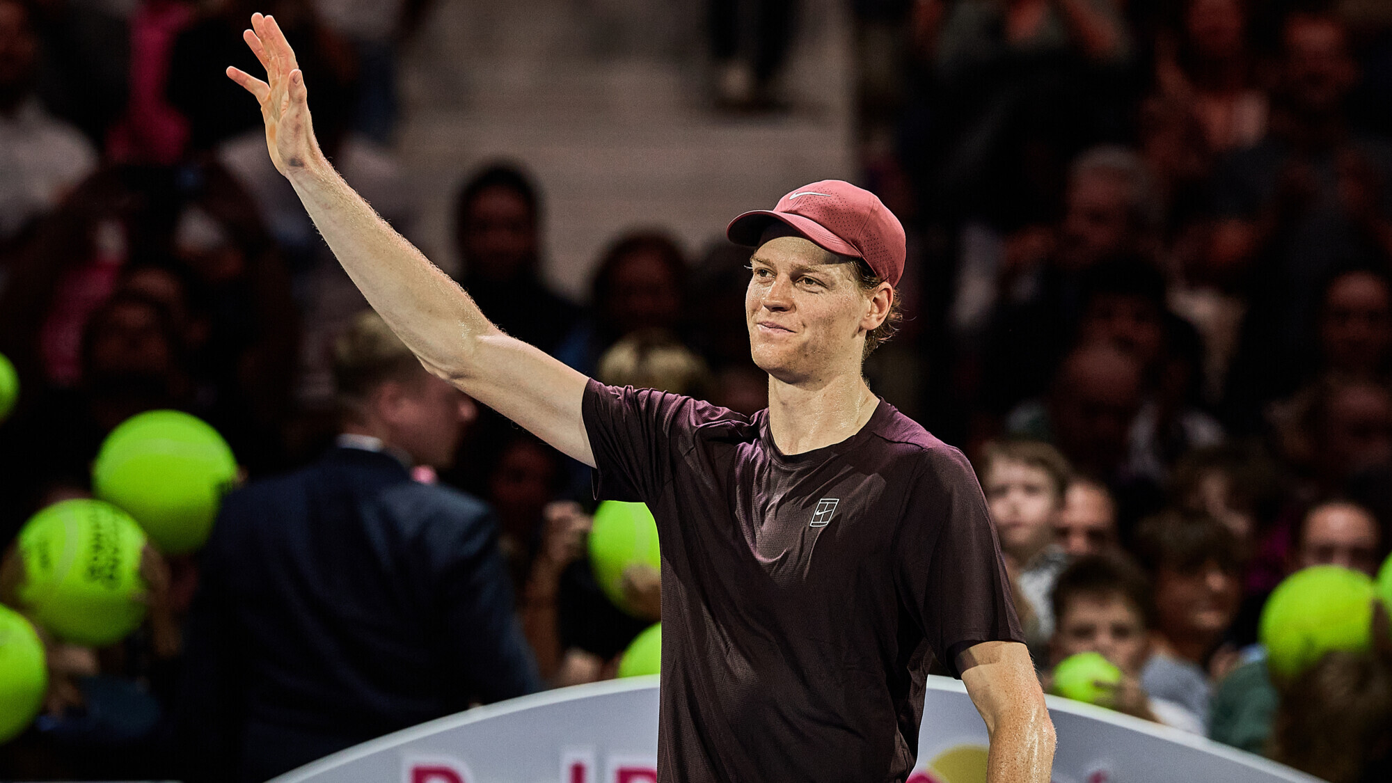 Синнер победил Оже‑Аляссима в матче Итогового турнира АТР