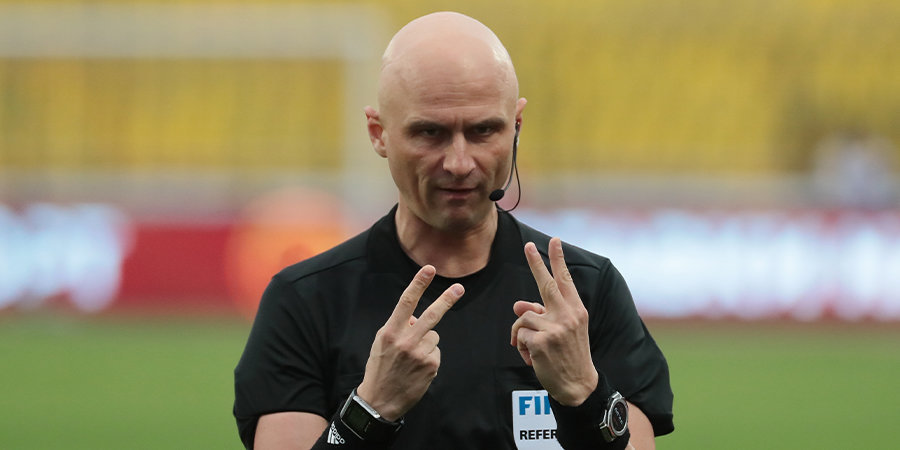 FIFA referee Сергей