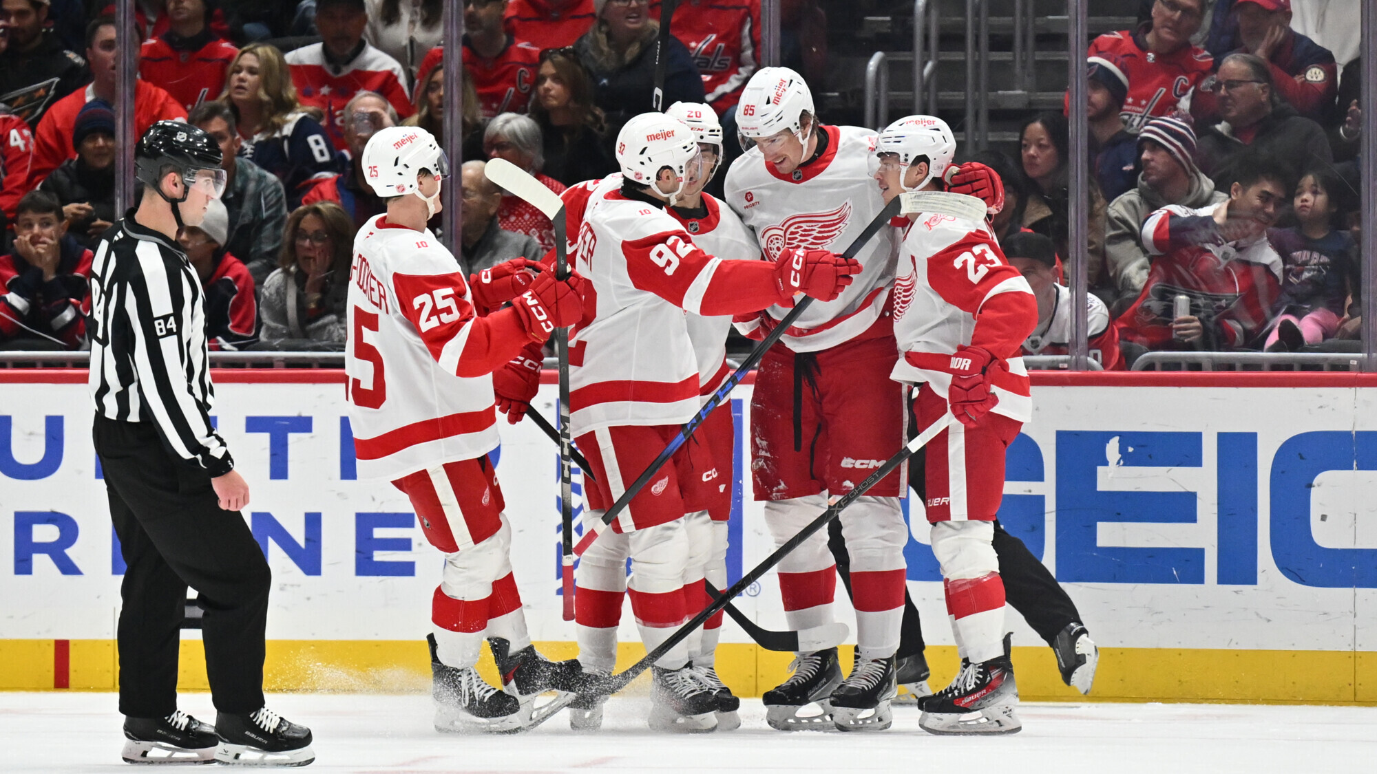 «Вашингтон» проиграл «Детройту» в матче НХЛ, Овечкин заработал показатель полезности «-3»