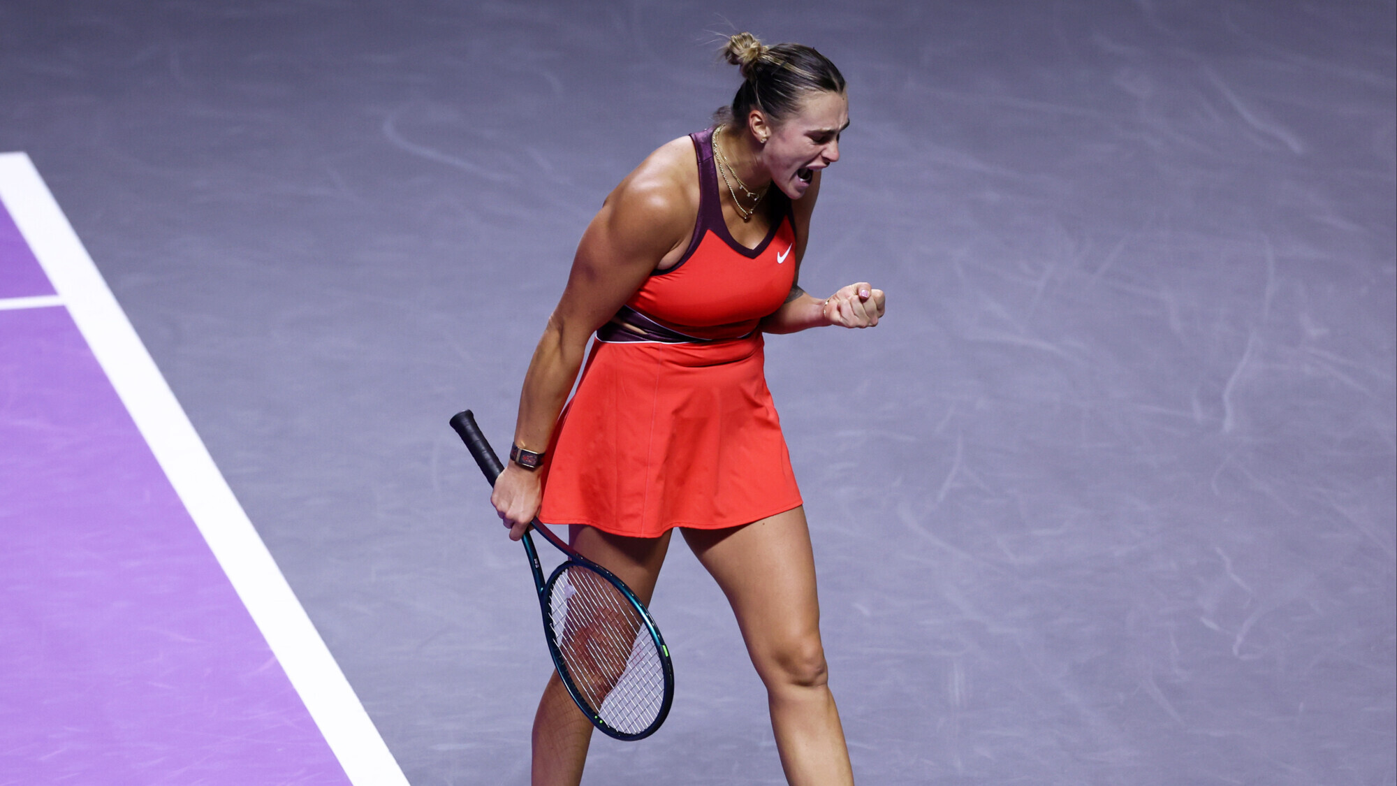 Соболенко в трех сетах победила Пегулу в матче Итогового турнира WTA Соболенко в трех сетах победила Пегулу в матче Итогового турнира WTA