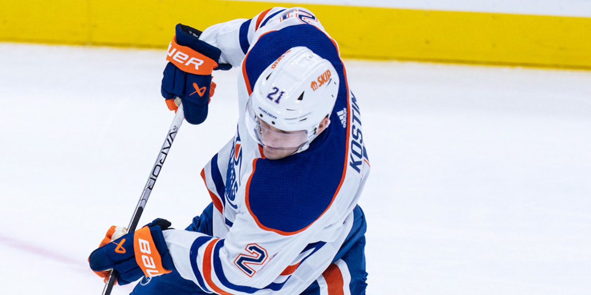 Российский хоккеист швырнул канадца на лёд в НХЛ. И улыбался после драки