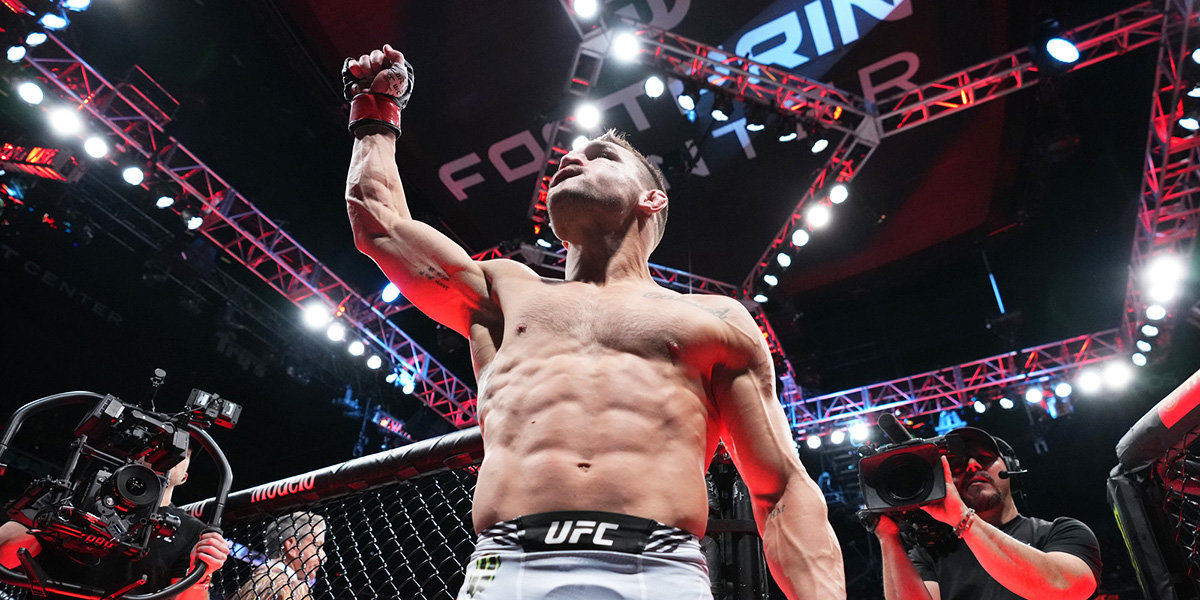 «Прикончу в первых раундах». Чендлер предложил реванш Оливейре