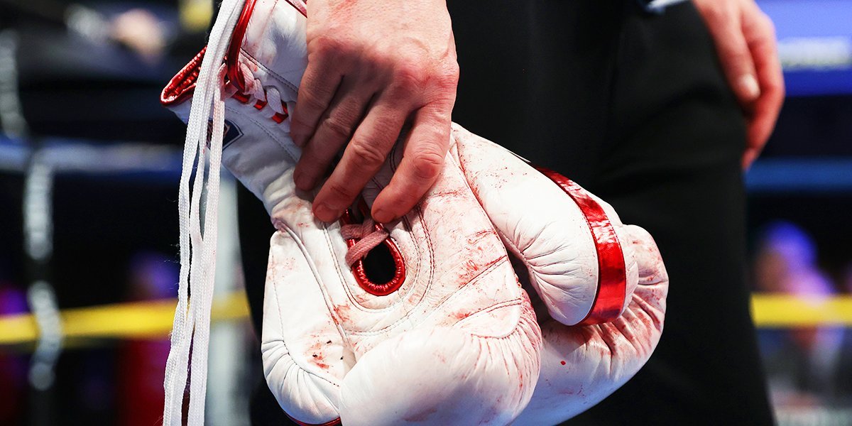Боксер, укусивший соперника на ринге, отстранен на полгода и оштрафован на $10 тыс