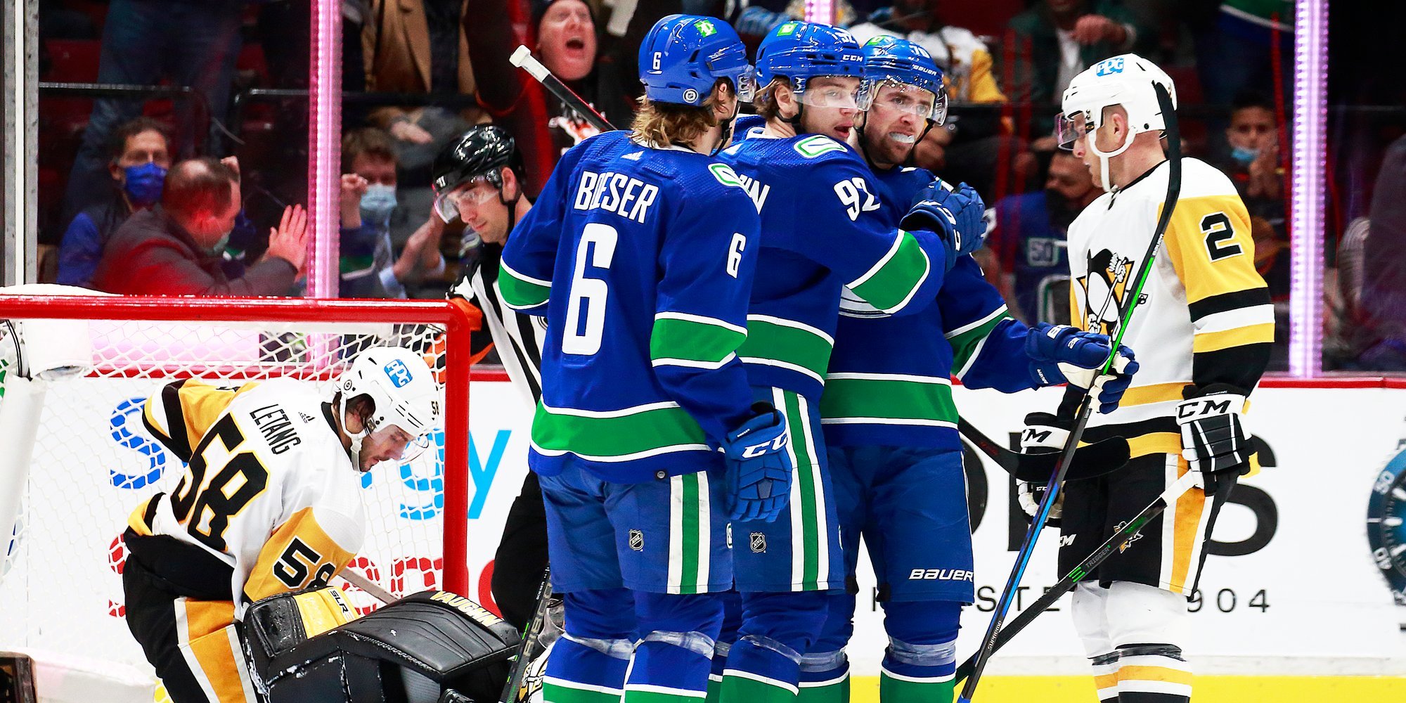 «Ванкувер» уволил главного тренера и генерального менеджера «Ванкувер» уволил главного тренера и генерального менеджера