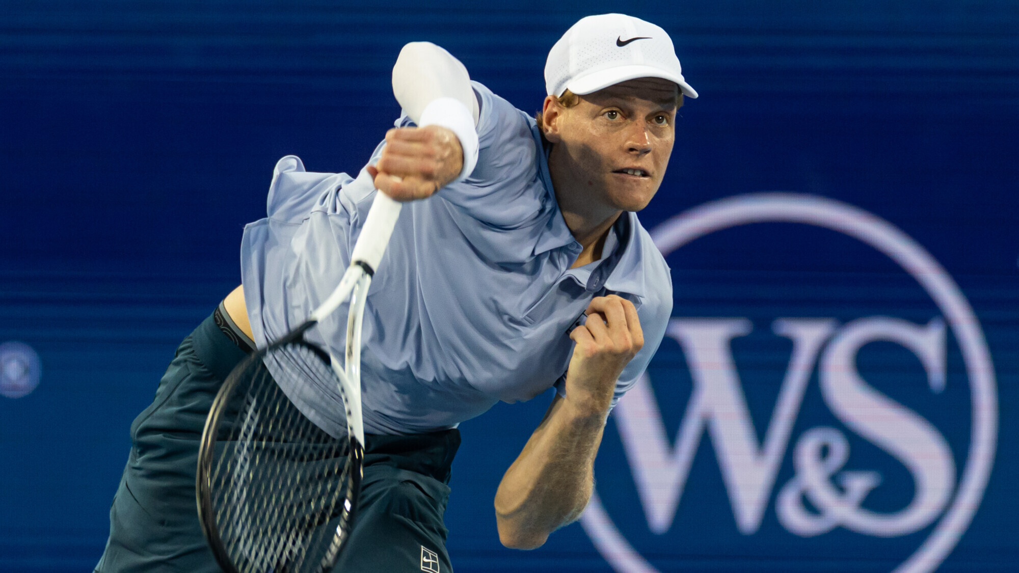 Синнер вышел в четвертый круг теннисного турнира в Цинциннати