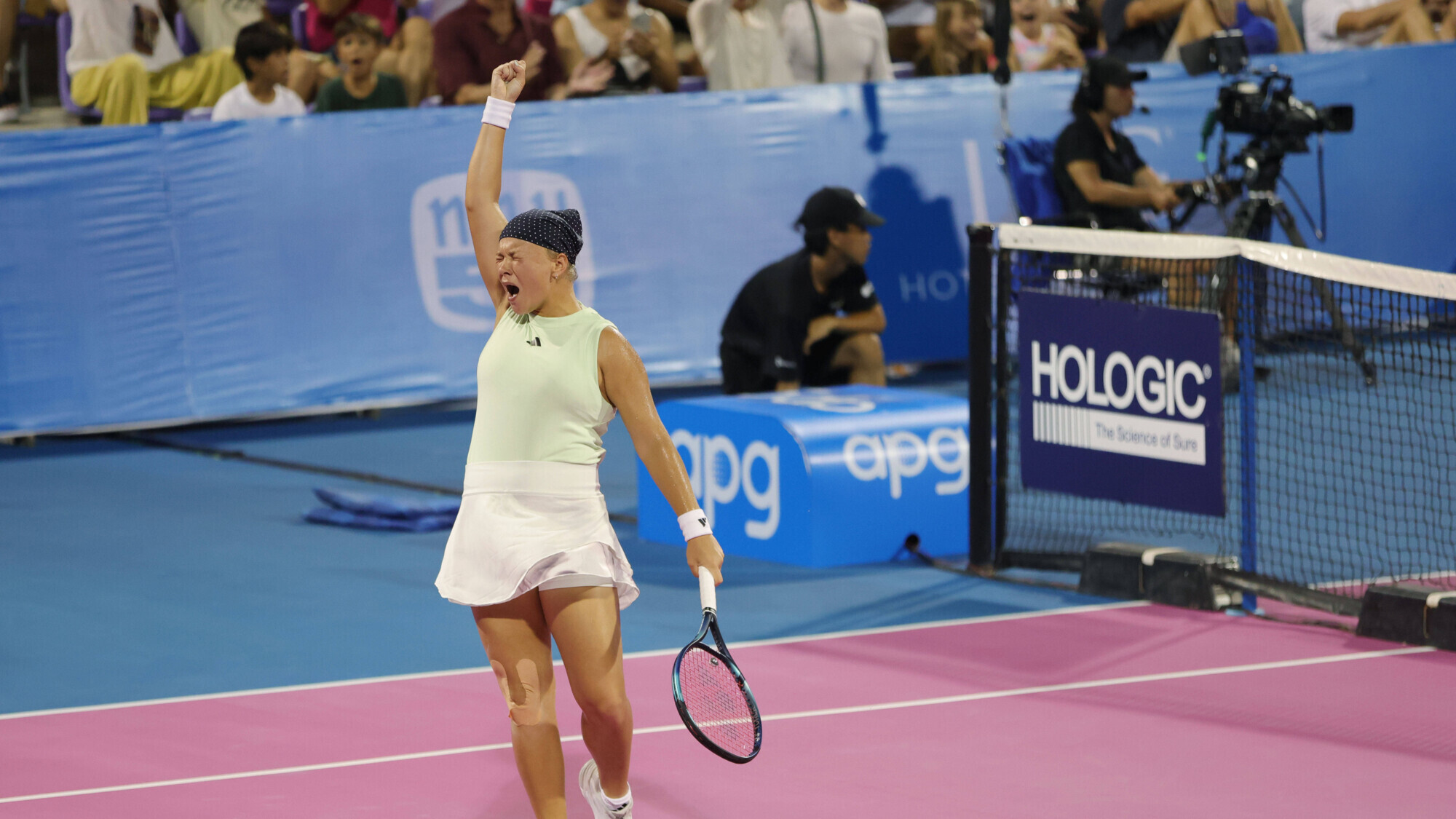«Это очень большой успех» — Веснина о первом титуле WTA Шнайдер в карьере