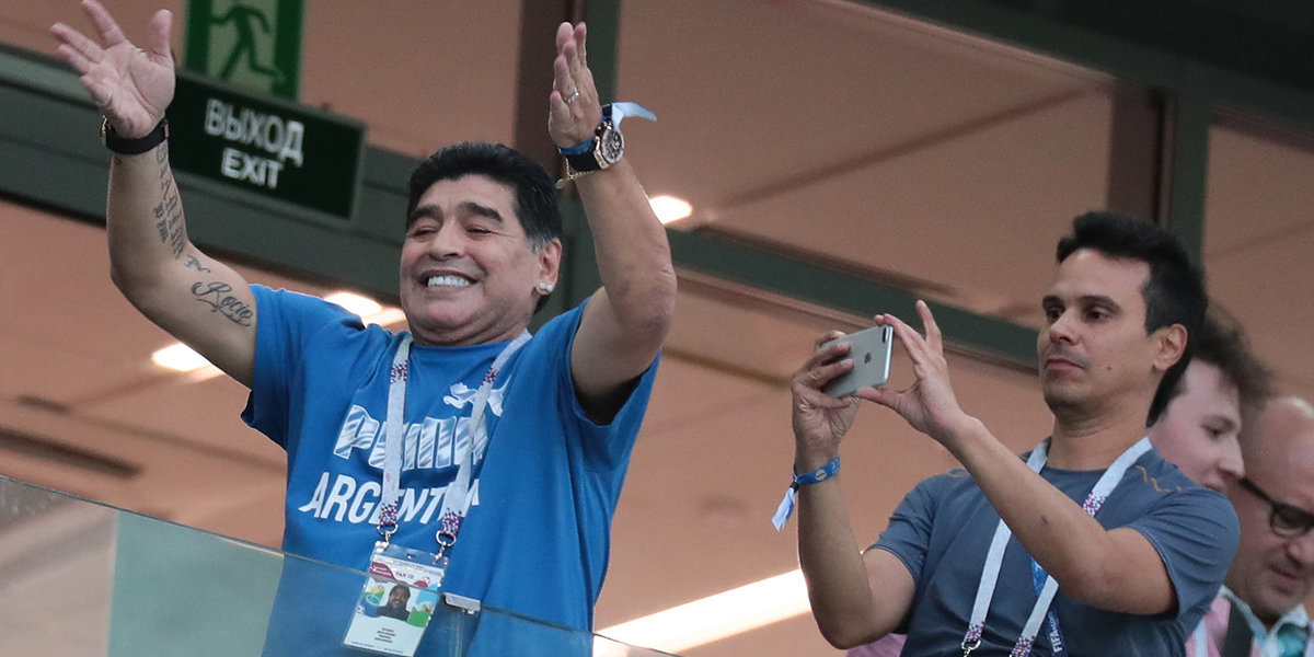 «Диего сейчас улыбается». Пеле поздравил Аргентину с победой на ЧМ-2022 и упомянул Марадону