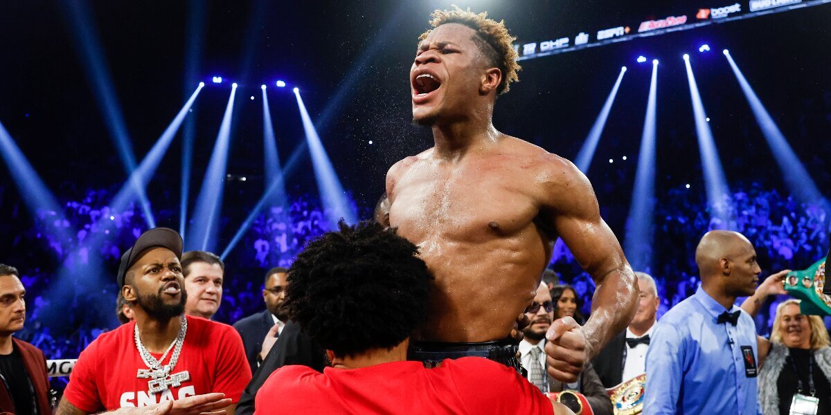 Хейни победил Ломаченко и защитил звание абсолютного чемпиона мира Хейни победил Ломаченко и защитил звание абсолютного чемпиона мира