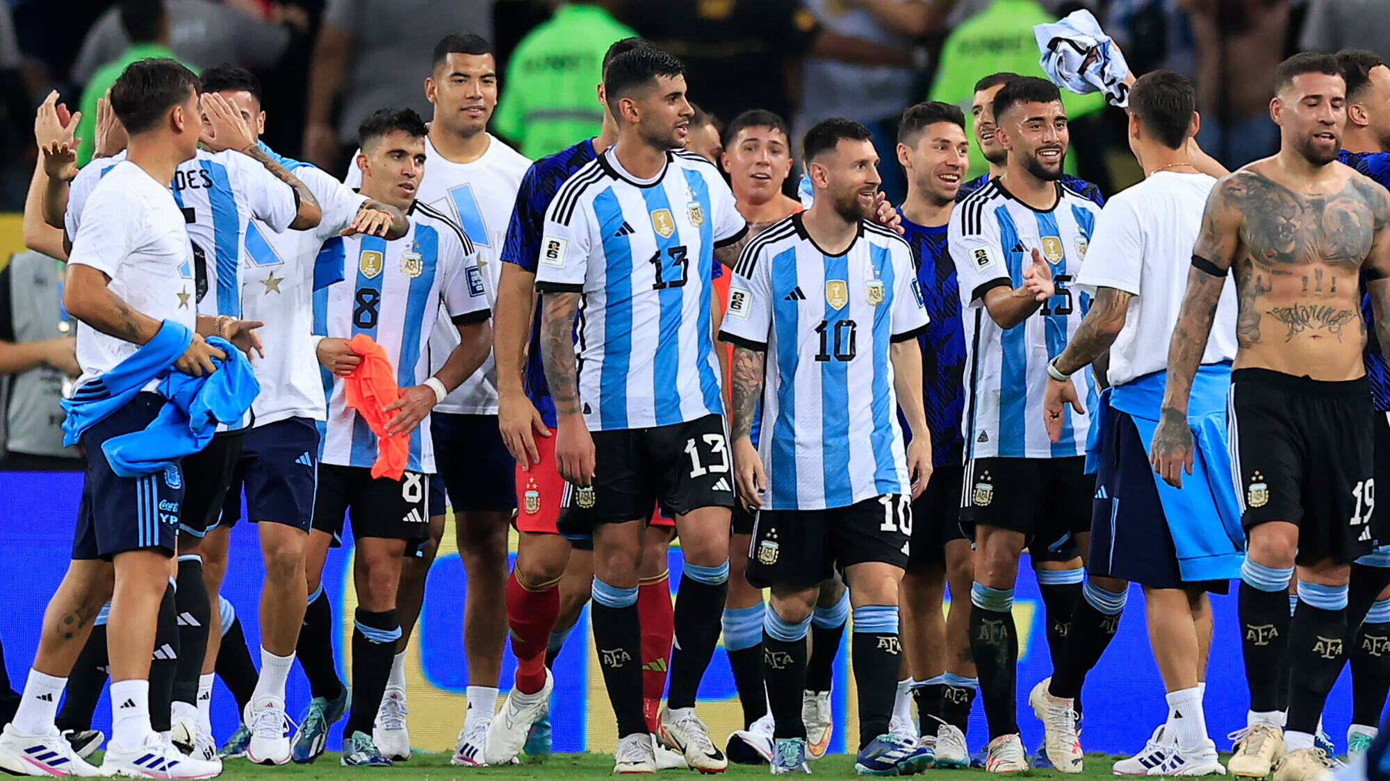 Сборная Аргентины обыграла бразильцев после скандала с драками на «Маракане»