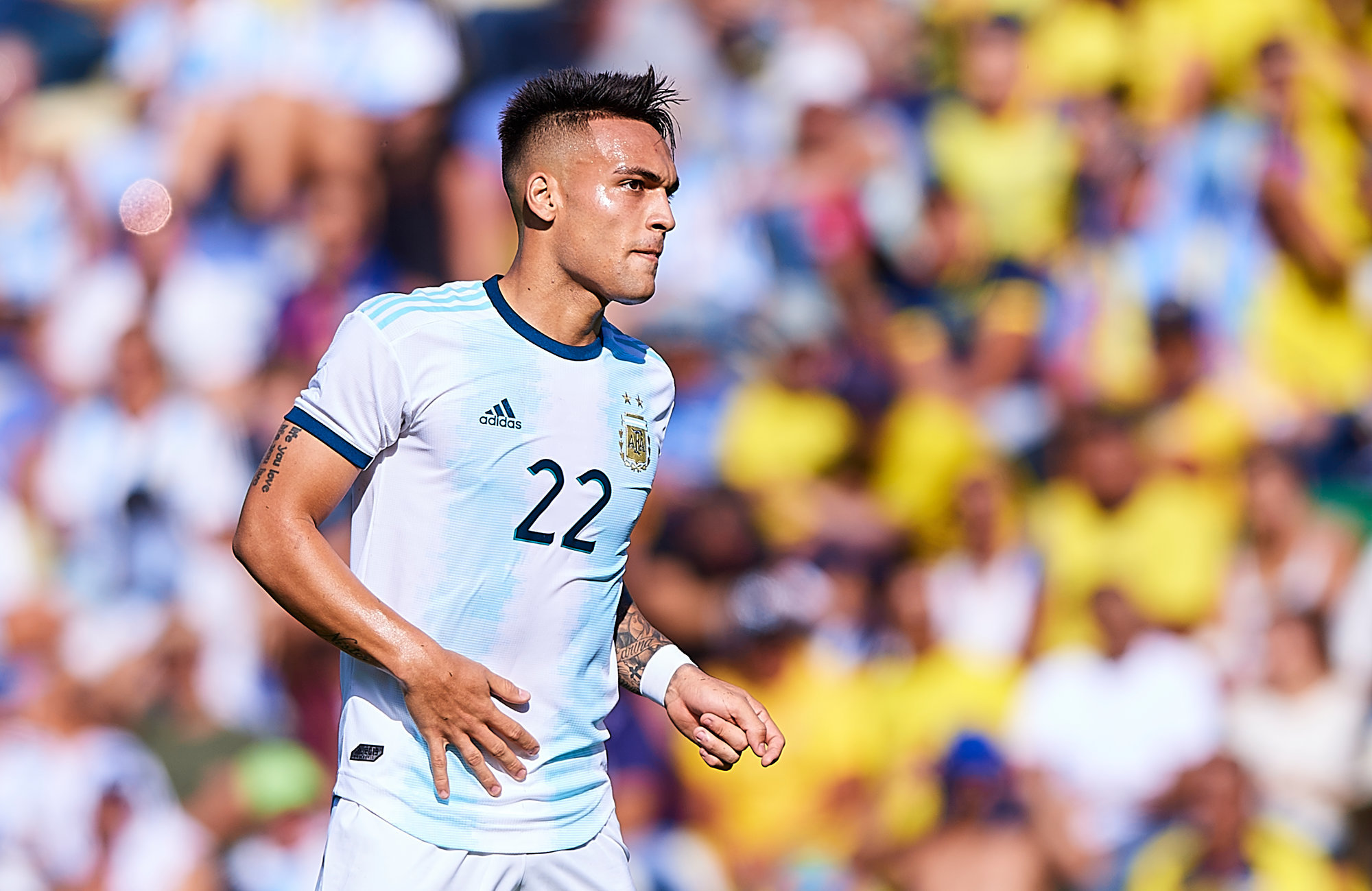 Сборная Аргентины без Месси обыграла Чили в отборочном матче ЧМ-2022