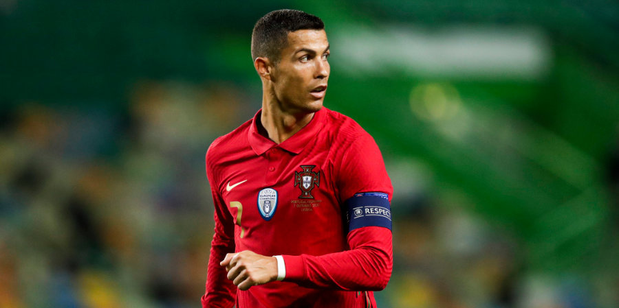 Роналду забивает за сборную Португалии на протяжении 20 лет подряд
