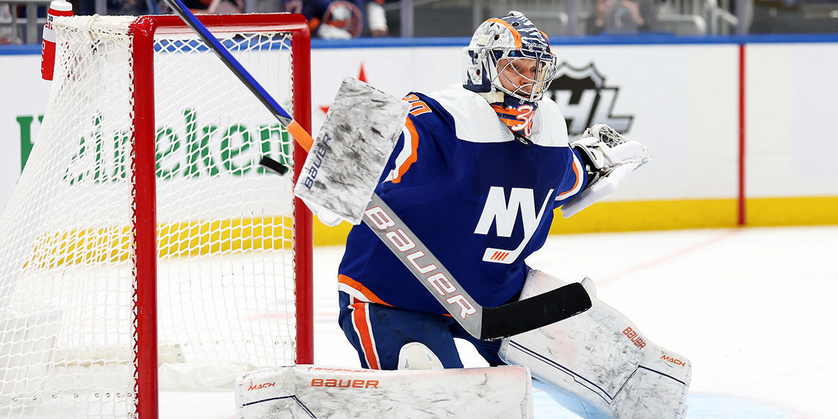 Российский вратарь «Айлендерс» Сорокин стал третьей звездой недели в НХЛ