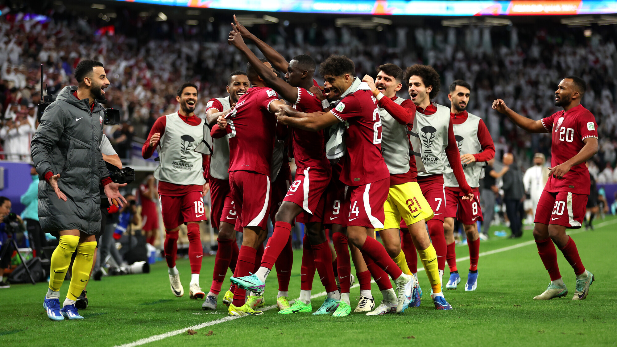 Иран проиграл Катару в полуфинале Кубка Азии, Азмун забил гол