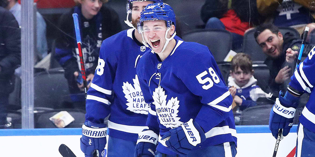 Приз лучшему новичку НХЛ получит 26-летний канадец, проводящий третий сезон. А так можно?
