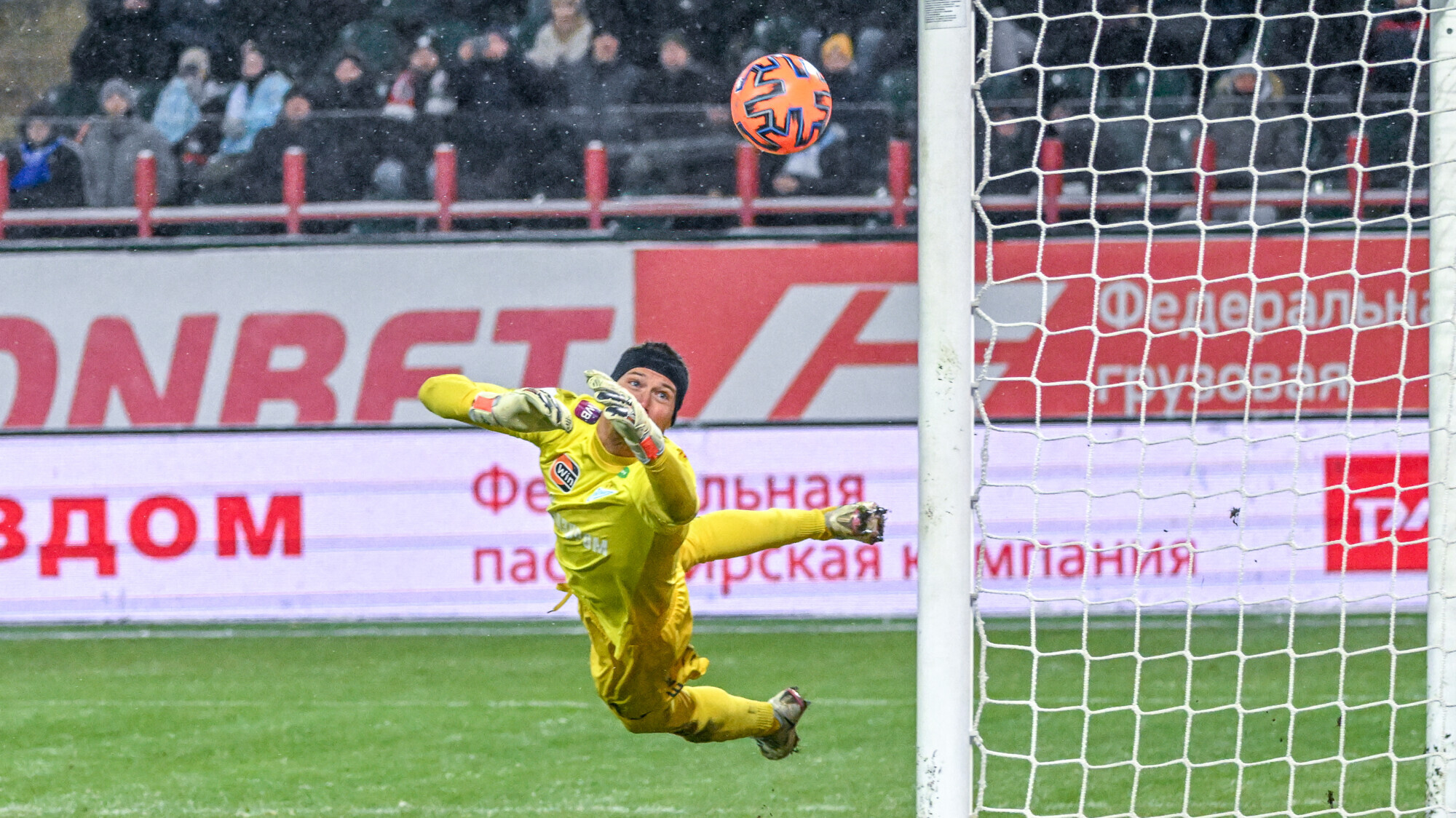 «Возможно, где‑то хромает дисциплина. «Зенит» пропускал достаточно легкие голы» — Тарханов