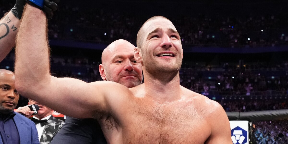 Стрикленд стал новым чемпионом UFC в среднем весе, победив Адесанью единогласным решением судей