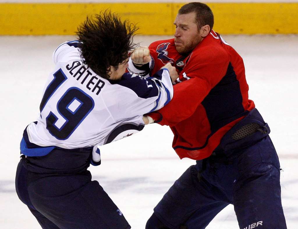 Самые драки в хоккее. Хоккей драка. Драка хоккеистов. Драка на льду хоккей. Драки НХЛ.