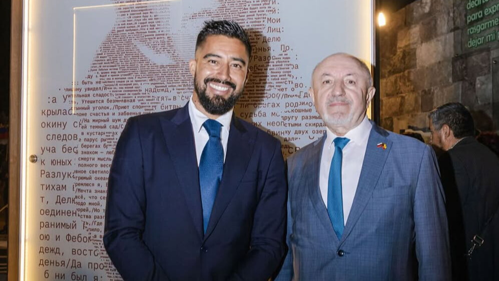 Нобоа принял участие в открытии мемориала Пушкину в Эквадоре