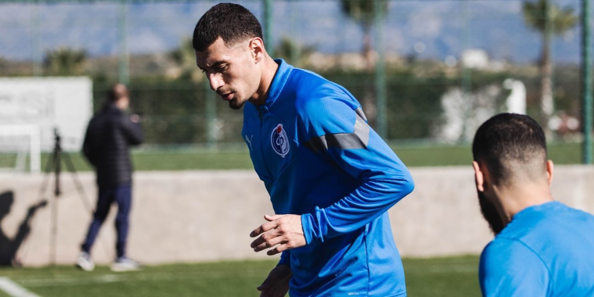 Алжирский футболист Брахими получил перелом ноги менее чем через неделю после перехода в «Факел»